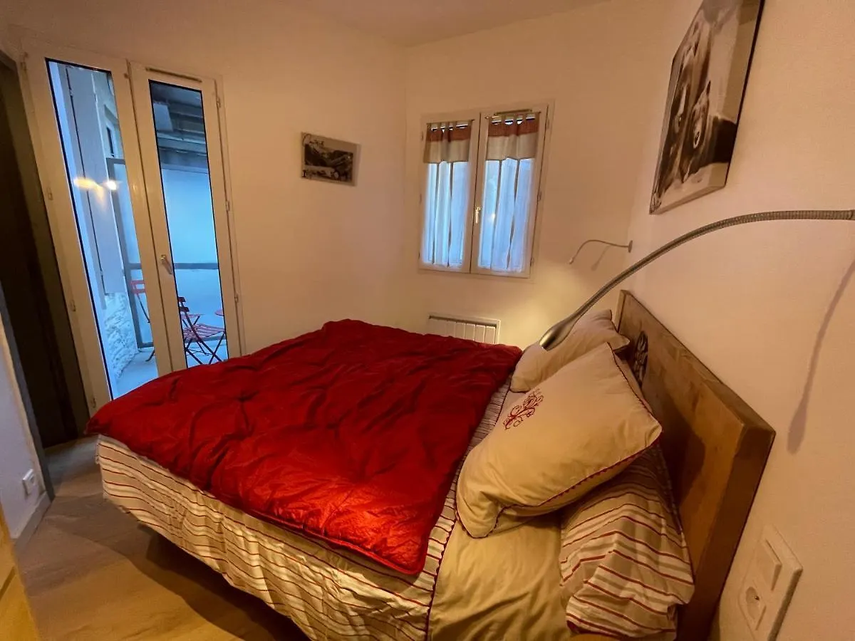 Appartement T2 30m2 plein centre, lit fait, linge fourni, WIFI à Cauterets